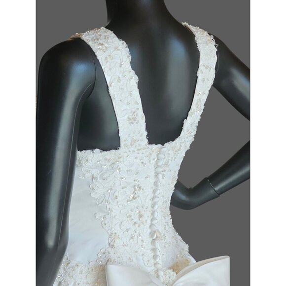 Vintage 2-Tone Square Neck Renaissance Waist Wedding Gown - Michelangelo - Picture 10 of 16